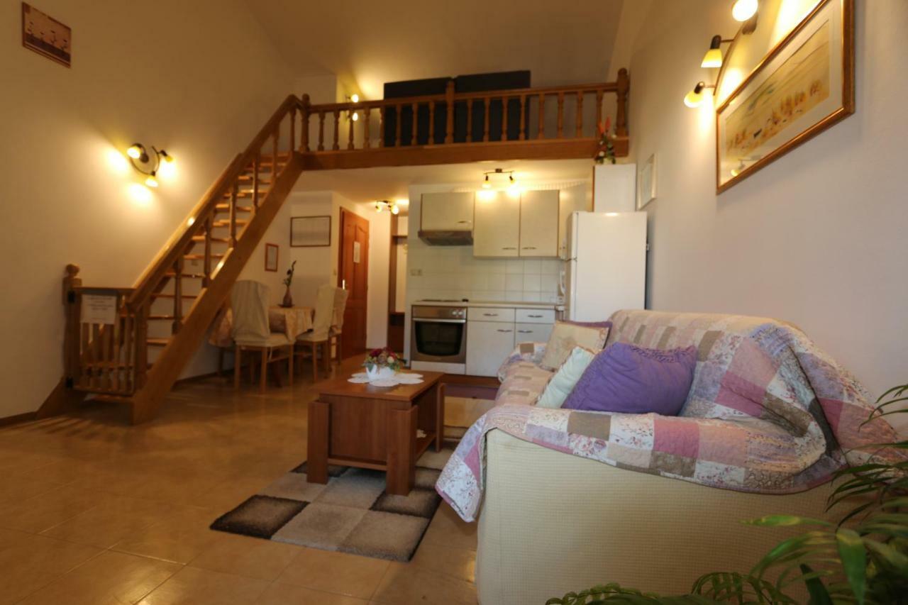 Apartmani Dani Malinska Luaran gambar